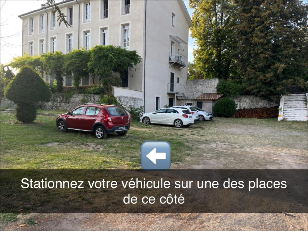 Les Glycines, Charmant Studio Au Calme Dans Batisse De Maitre Proche Du Centre Ville Parking Gratuit Digne-les-Bains Εξωτερικό φωτογραφία